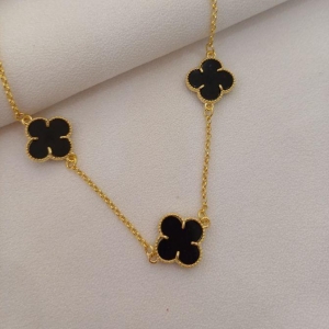 TREVO PRETO G CHOCKER